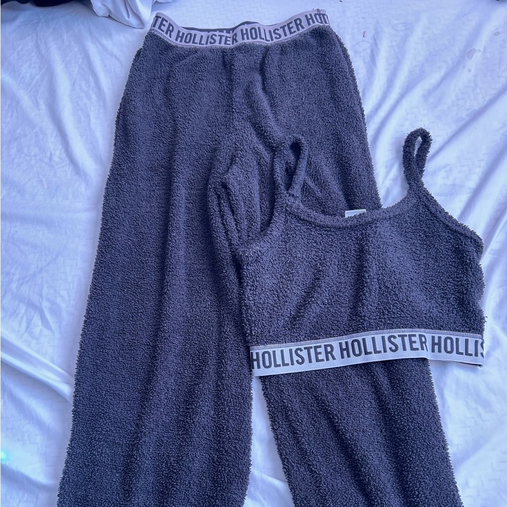 Hollister Sleepware fuzzy bottoms and top set